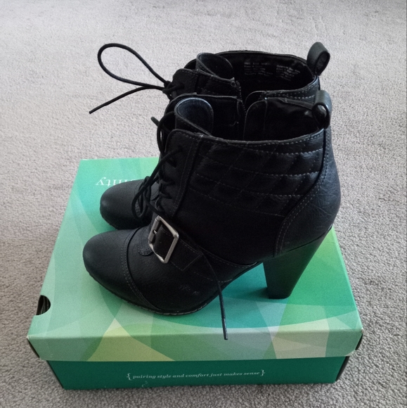 Booties - Picture 2 of 7